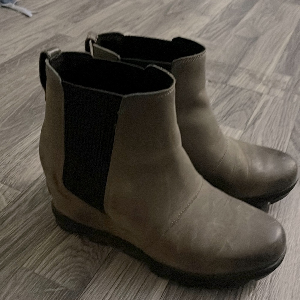 Sorel boots used only 2 times like new